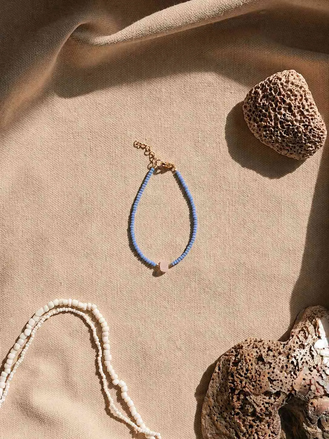 IMAHI bracelet – blue rose quartz